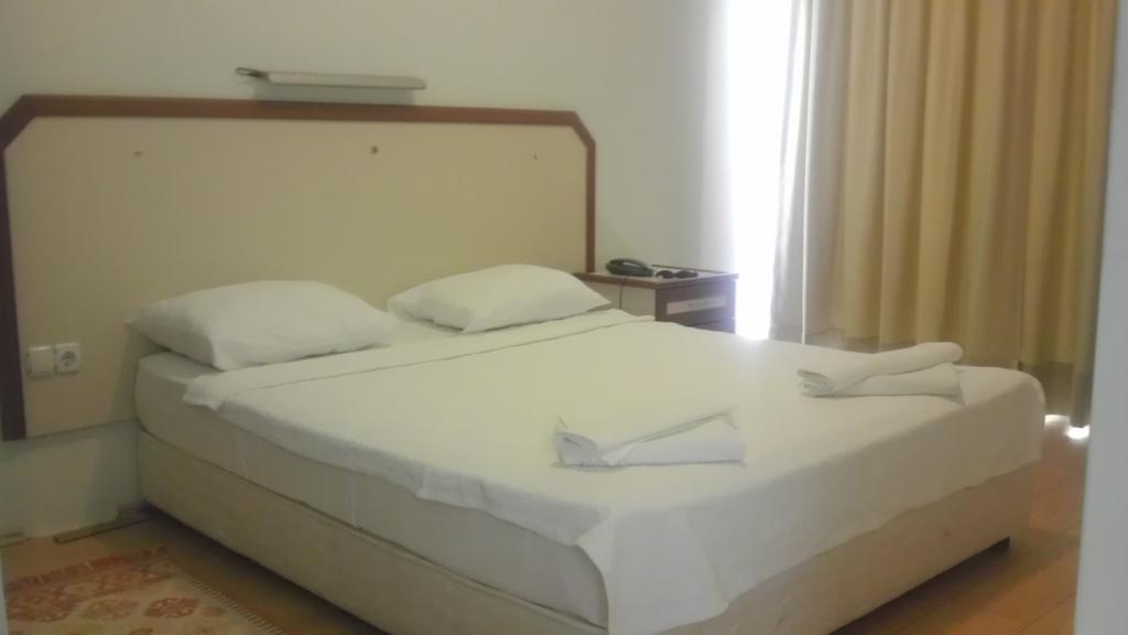 Zeytin Apart Hotel Çeşme Habitación foto